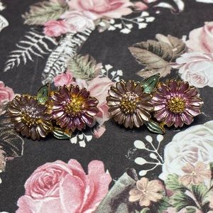 Vintage floral goldtone Sara Coventry pierced earrings